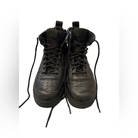 Nike SF-AF1 Mid "Triple Black" I/Preview - Picture 4 of 9